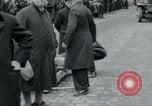 Immagine di Civili tedesco Neuchâtel Germania, 1945, secondo 48 filmato di repertorio 65675073882