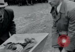 Immagine di Civili tedesco Neuchâtel Germania, 1945, secondo 54 filmato di repertorio 65675073882