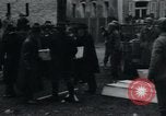 Immagine di Civili tedesco Neuchâtel Germania, 1945, secondo 19 filmato di repertorio 65675073883