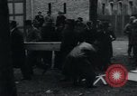 Immagine di Civili tedesco Neuchâtel Germania, 1945, secondo 20 filmato di repertorio 65675073883
