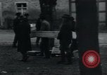 Immagine di Civili tedesco Neuchâtel Germania, 1945, secondo 22 filmato di repertorio 65675073883