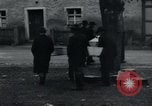 Immagine di Civili tedesco Neuchâtel Germania, 1945, secondo 23 filmato di repertorio 65675073883