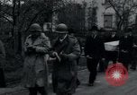 Immagine di Civili tedesco Neuchâtel Germania, 1945, secondo 42 filmato di repertorio 65675073883