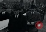 Immagine di Civili tedesco Neuchâtel Germania, 1945, secondo 60 filmato di repertorio 65675073883