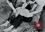 Immagine di Prigionieri di camp Belgio, 1945, secondo 28 filmato di repertorio 65675073888