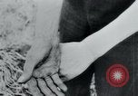 Immagine di Prigionieri di camp Belgio, 1945, secondo 48 filmato di repertorio 65675073888