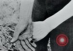 Immagine di Prigionieri di camp Belgio, 1945, secondo 49 filmato di repertorio 65675073888