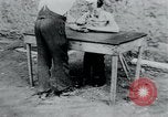 Immagine di Prigionieri di camp Belgio, 1945, secondo 51 filmato di repertorio 65675073888