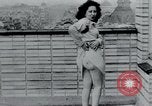 Immagine di Prigionieri di camp Belgio, 1945, secondo 46 filmato di repertorio 65675073889