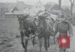 Image 102e Régiment hongrois de travail Cham Allemagne, 1945, de la seconde 18 séquences d'archives historiques vidéo 65675073893