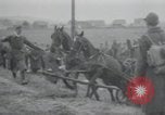 Standbild USA Offiziere Cham Deutschland, 1945, aus Sekunde 12 historischem Filmmaterial Videoclip 65675073895