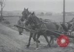 Standbild USA Offiziere Cham Deutschland, 1945, aus Sekunde 13 historischem Filmmaterial Videoclip 65675073895