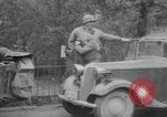 Standbild USA Offiziere Cham Deutschland, 1945, aus Sekunde 41 historischem Filmmaterial Videoclip 65675073895