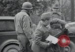 Standbild USA Offiziere Cham Deutschland, 1945, aus Sekunde 45 historischem Filmmaterial Videoclip 65675073895