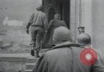 Standbild USA Offiziere Cham Deutschland, 1945, aus Sekunde 51 historischem Filmmaterial Videoclip 65675073895