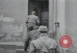 Standbild USA Offiziere Cham Deutschland, 1945, aus Sekunde 54 historischem Filmmaterial Videoclip 65675073895