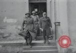 Standbild USA Offiziere Cham Deutschland, 1945, aus Sekunde 62 historischem Filmmaterial Videoclip 65675073895