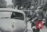 Standbild Allgemeine Raymond McLain S Weilheim Deutschland, 1945, aus Sekunde 44 historischem Filmmaterial Videoclip 65675073899