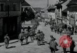 Immagine di Prigionieri di camp Germania, 1945, secondo 48 filmato di repertorio 65675073900