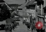 Immagine di Prigionieri di camp Germania, 1945, secondo 54 filmato di repertorio 65675073900