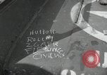Standbild deutsche Zivilisten am östlichen Ufer der Mulde Grimma Deutschland, 1945, aus Sekunde 5 historischem Filmmaterial Videoclip 65675073903