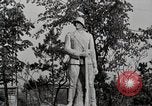 Standbild USA Soldat Deutschland, 1945, aus Sekunde 20 historischem Filmmaterial Videoclip 65675073904