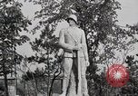 Standbild USA Soldat Deutschland, 1945, aus Sekunde 26 historischem Filmmaterial Videoclip 65675073904