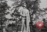 Standbild USA Soldat Deutschland, 1945, aus Sekunde 27 historischem Filmmaterial Videoclip 65675073904