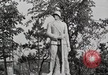 Standbild USA Soldat Deutschland, 1945, aus Sekunde 28 historischem Filmmaterial Videoclip 65675073904