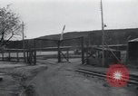 Immagine di Soldati statunitensi Halberstadt Germania, 1945, secondo 55 filmato di repertorio 65675073914