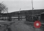 Immagine di Soldati statunitensi Halberstadt Germania, 1945, secondo 56 filmato di repertorio 65675073914