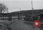 Immagine di Soldati statunitensi Halberstadt Germania, 1945, secondo 62 filmato di repertorio 65675073914