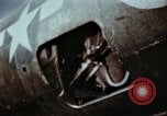 Standbild US-B-26 Marauder Bomber wird bereit für die Mission Deutschland, 1945, aus Sekunde 9 historischem Filmmaterial Videoclip 65675073920