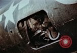 Standbild US-B-26 Marauder Bomber wird bereit für die Mission Deutschland, 1945, aus Sekunde 11 historischem Filmmaterial Videoclip 65675073920