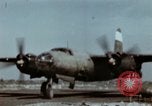 Standbild US-B-26 Marauder Bomber wird bereit für die Mission Deutschland, 1945, aus Sekunde 31 historischem Filmmaterial Videoclip 65675073920