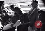 Immagine di Ebrei immigrati sionista Haifa in Palestina, 1945, secondo 33 filmato di repertorio 65675073934
