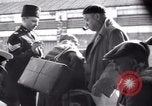 Immagine di Ebrei immigrati sionista Haifa in Palestina, 1945, secondo 54 filmato di repertorio 65675073934