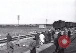 Immagine di Rifugiati ebrei Haifa in Palestina, 1945, secondo 10 filmato di repertorio 65675073935