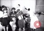 Immagine di Jewish i bambini rifugiati Haifa in Palestina, 1945, secondo 7 filmato di repertorio 65675073936