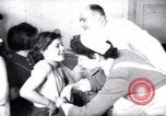 Immagine di Jewish i bambini rifugiati Haifa in Palestina, 1945, secondo 29 filmato di repertorio 65675073936
