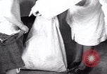 Immagine di Jewish i bambini rifugiati Haifa in Palestina, 1945, secondo 46 filmato di repertorio 65675073936