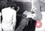 Immagine di Jewish i bambini rifugiati Haifa in Palestina, 1945, secondo 55 filmato di repertorio 65675073936