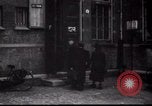 Standbild jüdische Flüchtlinge Amsterdam Niederlande, 1938, aus Sekunde 6 historischem Filmmaterial Videoclip 65675073947