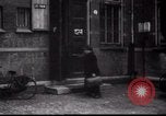Standbild jüdische Flüchtlinge Amsterdam Niederlande, 1938, aus Sekunde 9 historischem Filmmaterial Videoclip 65675073947