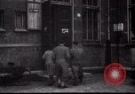 Standbild jüdische Flüchtlinge Amsterdam Niederlande, 1938, aus Sekunde 16 historischem Filmmaterial Videoclip 65675073947