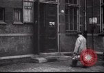 Standbild jüdische Flüchtlinge Amsterdam Niederlande, 1938, aus Sekunde 26 historischem Filmmaterial Videoclip 65675073947