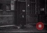 Standbild jüdische Flüchtlinge Amsterdam Niederlande, 1938, aus Sekunde 34 historischem Filmmaterial Videoclip 65675073947