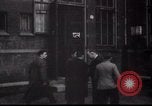 Standbild jüdische Flüchtlinge Amsterdam Niederlande, 1938, aus Sekunde 35 historischem Filmmaterial Videoclip 65675073947