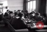 Standbild jüdische Flüchtlinge Amsterdam Niederlande, 1938, aus Sekunde 44 historischem Filmmaterial Videoclip 65675073947