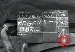 Immagine di Stati Uniti truppe Regensburg Germania, 1945, secondo 4 filmato di repertorio 65675073950